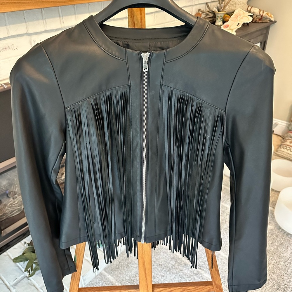 BNWT soft pleather black INC jacket with gorgeous real leather fringe. - Picture 3 of 10